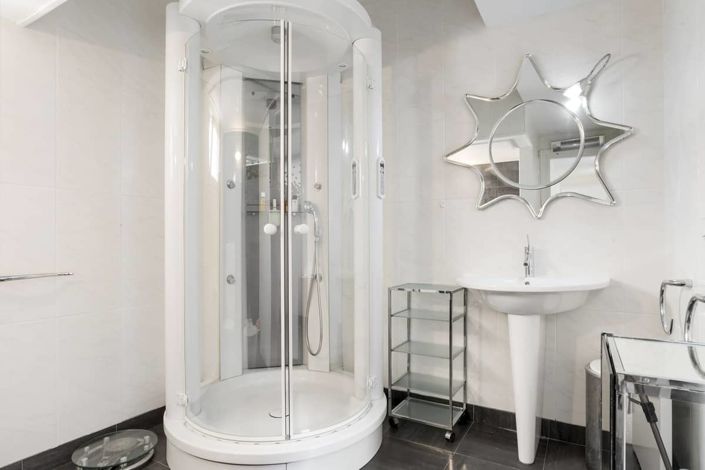 Image No.12-2 Bed Apartment for sale