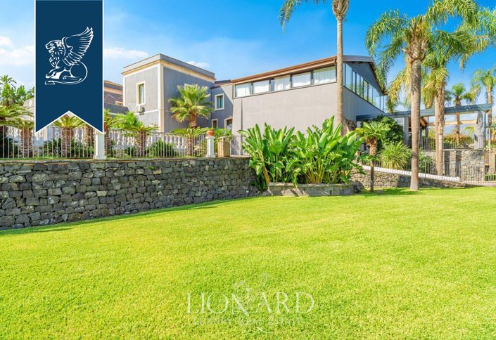 Image No.13-7 Bed Villa for sale