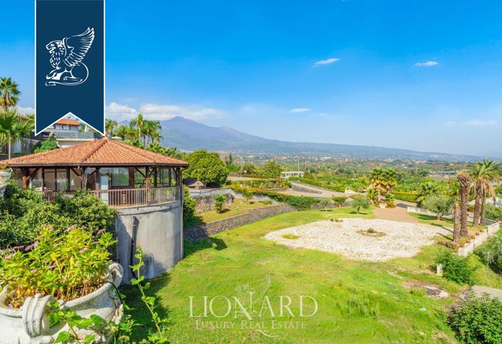 Image No.15-7 Bed Villa for sale