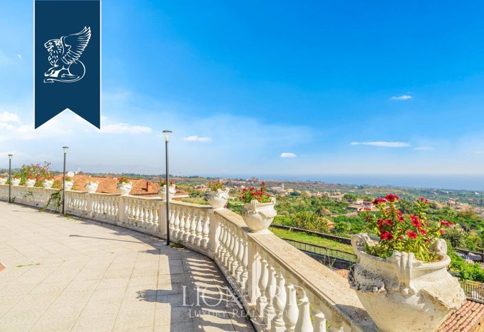 Image No.17-7 Bed Villa for sale