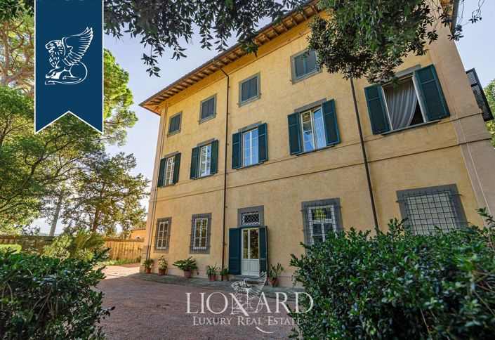 Image No.10-8 Bed Villa for sale