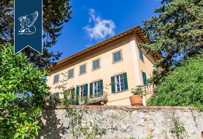 Image No.12-8 Bed Villa for sale