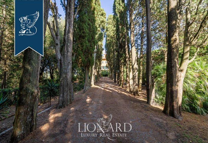 Image No.17-8 Bed Villa for sale