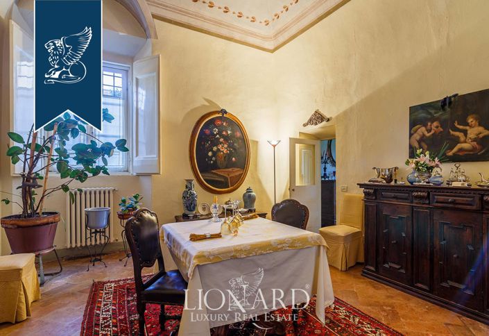 Image No.40-8 Bed Villa for sale