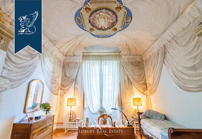 Image No.44-8 Bed Villa for sale