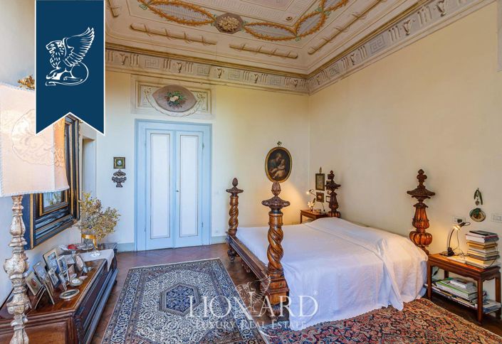 Image No.48-8 Bed Villa for sale