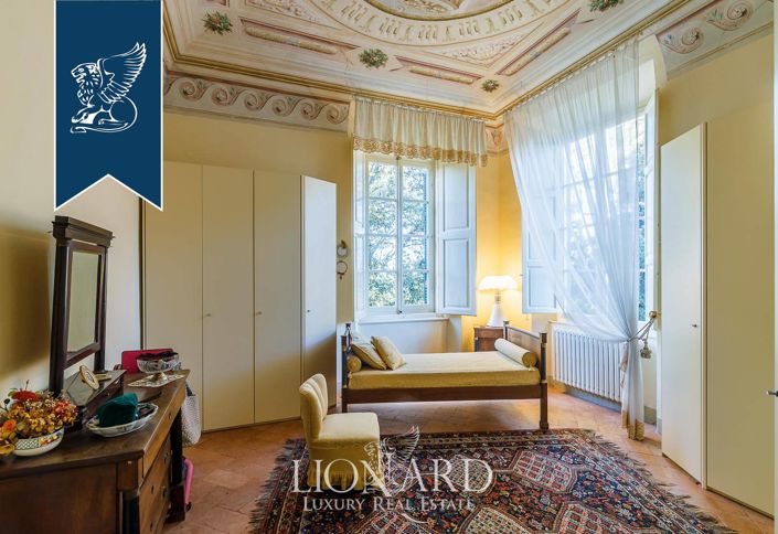 Image No.49-8 Bed Villa for sale