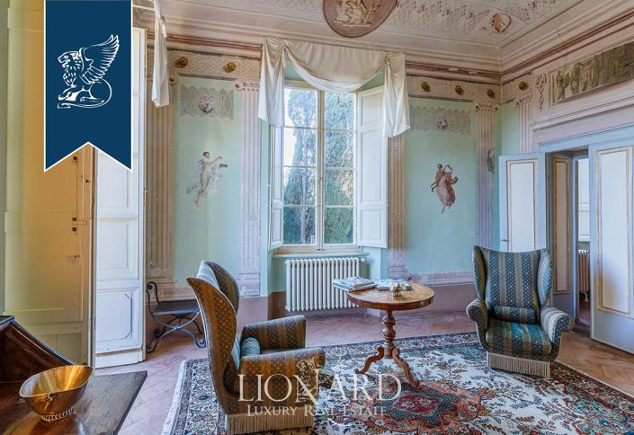 Image No.54-8 Bed Villa for sale