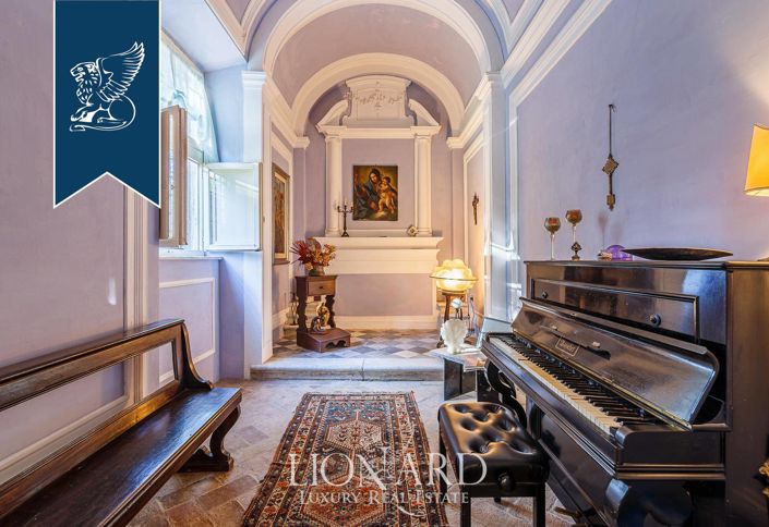 Image No.55-8 Bed Villa for sale