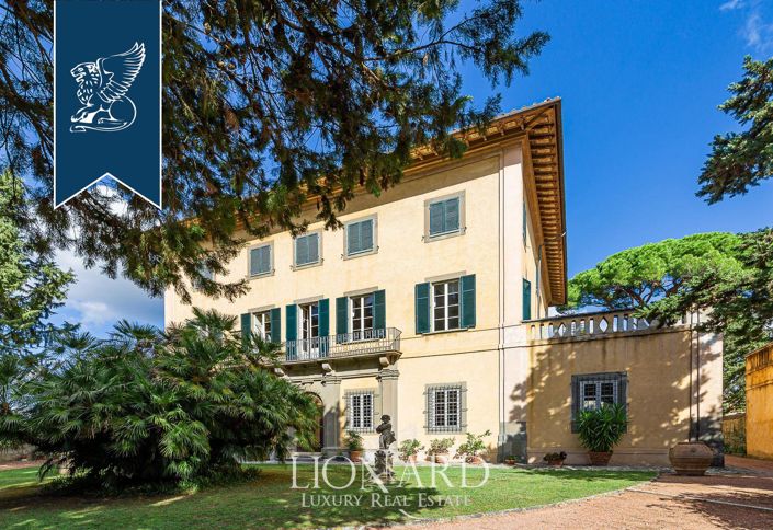 Image No.9-8 Bed Villa for sale