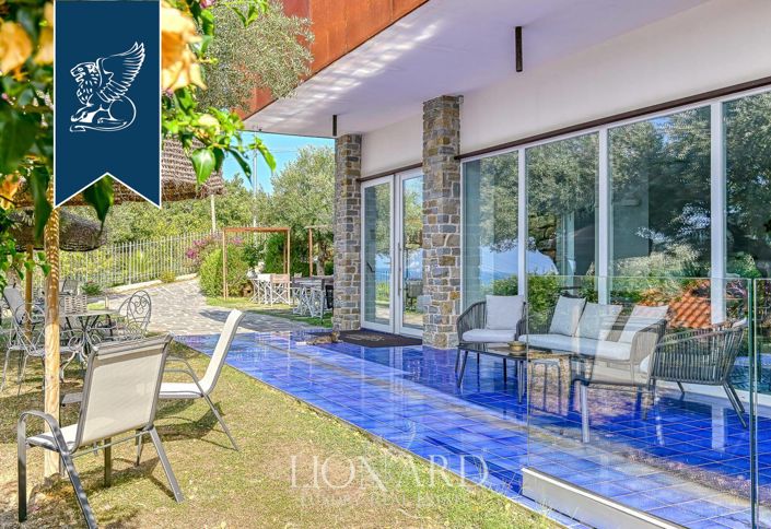 Image No.20-10 Bed Hotel for sale