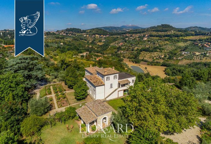 Image No.3-4 Bed Villa for sale