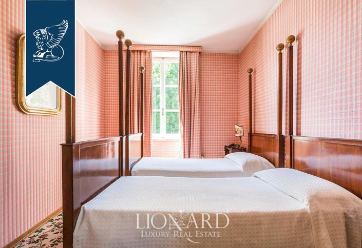 Image No.27-10 Bed Hotel for sale