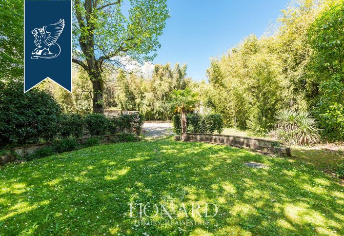 Image No.5-10 Bed Hotel for sale