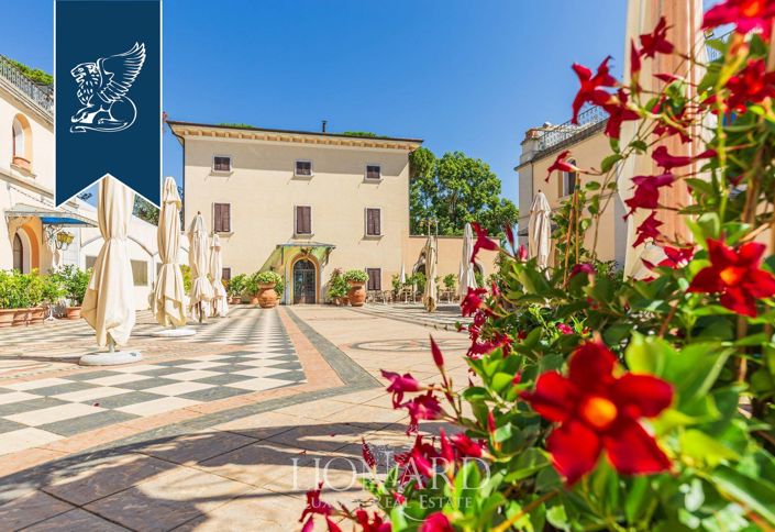 Image No.18-9 Bed Villa for sale