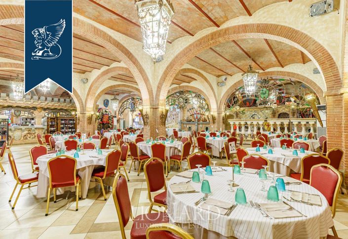 Image No.34-9 Bed Villa for sale