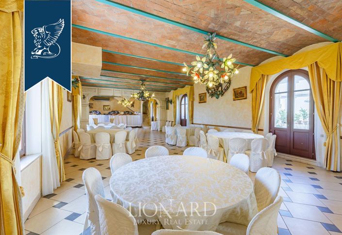 Image No.38-9 Bed Villa for sale