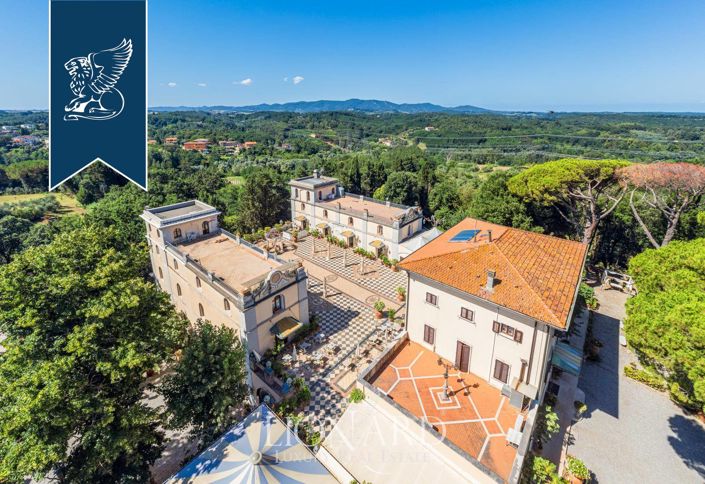 Image No.5-9 Bed Villa for sale