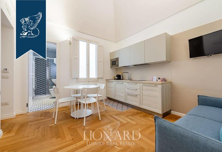 Image No.19-15 Bed Property for sale