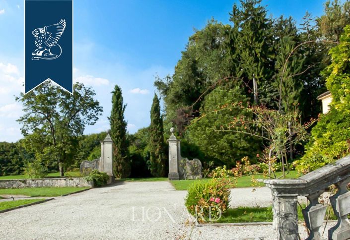 Image No.6-10 Bed Villa for sale