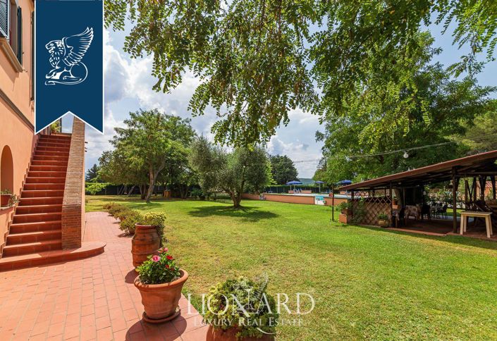 Image No.18-18 Bed Farmhouse for sale