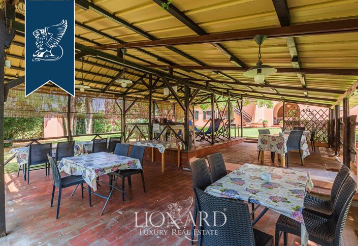 Image No.20-18 Bed Farmhouse for sale