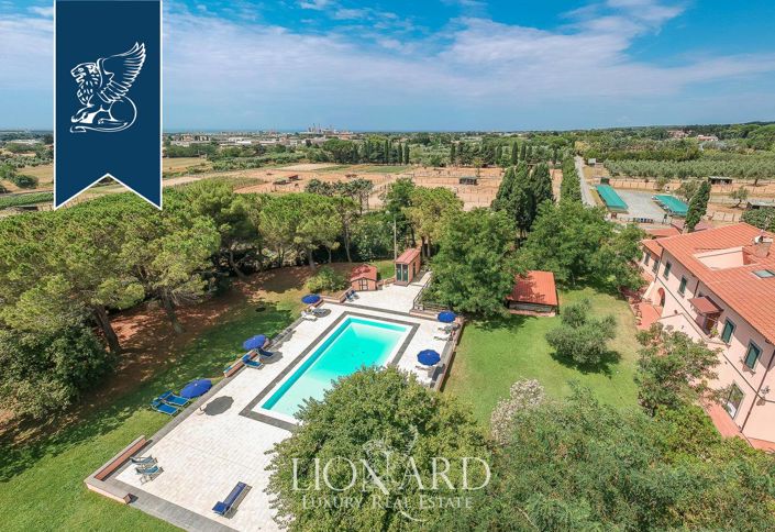 Image No.3-18 Bed Farmhouse for sale