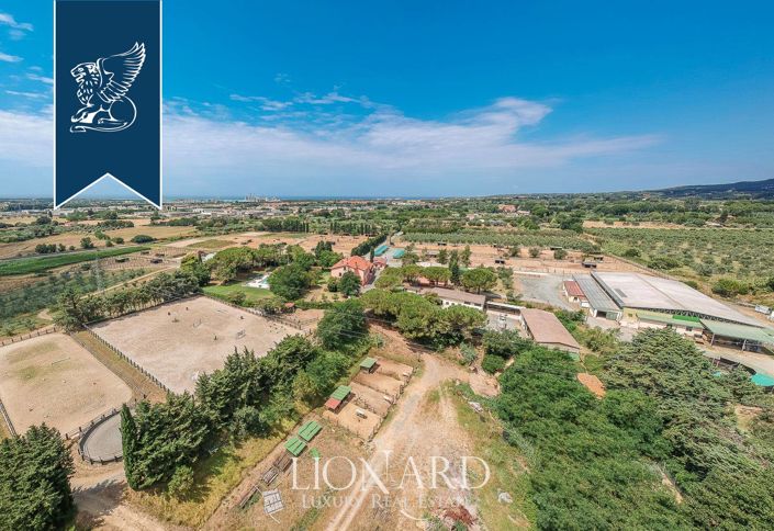 Image No.38-18 Bed Farmhouse for sale