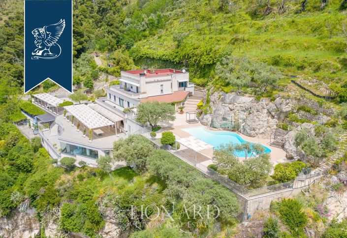 Image No.1-4 Bed Villa for sale