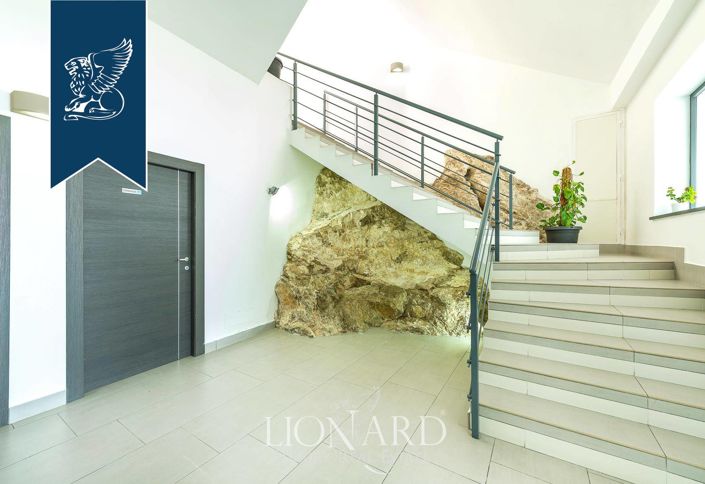 Image No.37-4 Bed Villa for sale