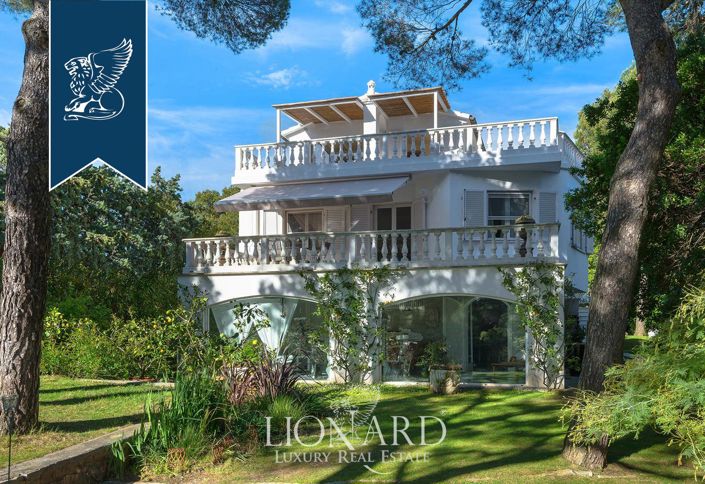 Image No.1-5 Bed Villa for sale