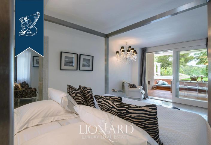 Image No.41-5 Bed Villa for sale