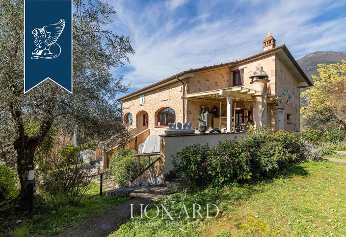 Image No.17-7 Bed Villa for sale