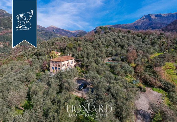 Image No.2-7 Bed Villa for sale