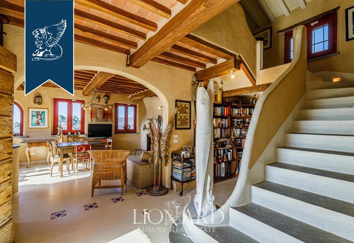 Image No.21-7 Bed Villa for sale