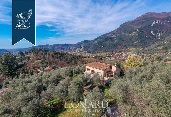 Image No.3-7 Bed Villa for sale