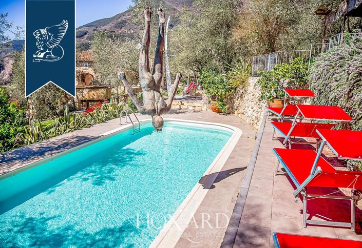 Image No.8-7 Bed Villa for sale