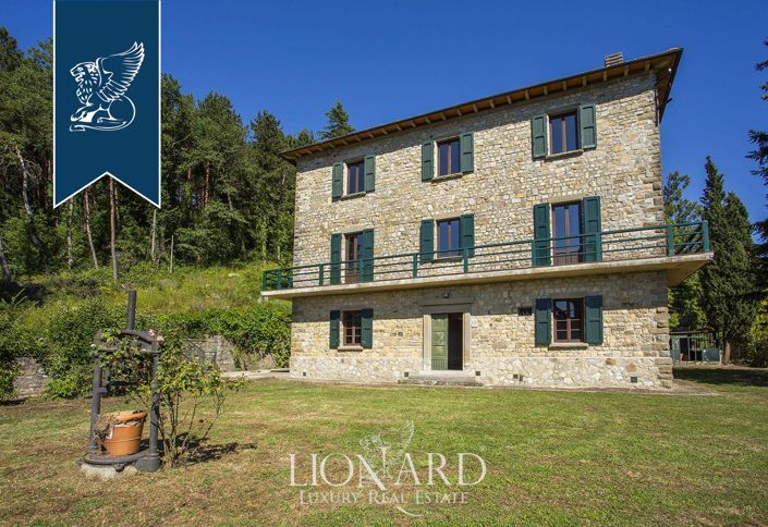 Image No.16-10 Bed Farmhouse for sale