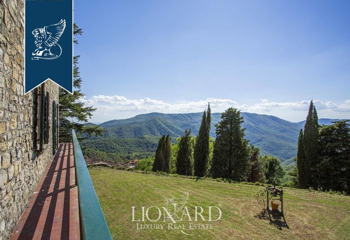 Image No.17-10 Bed Farmhouse for sale