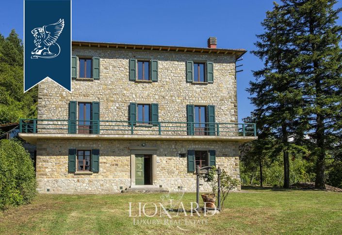 Image No.20-10 Bed Farmhouse for sale