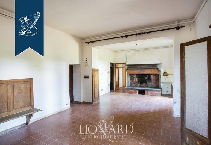 Image No.28-10 Bed Farmhouse for sale