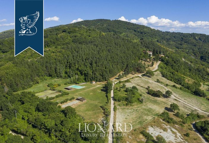 Image No.6-10 Bed Farmhouse for sale