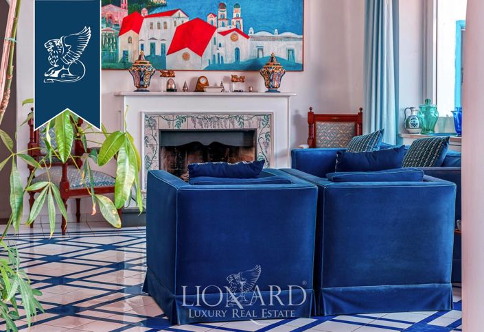 Image No.19-6 Bed Villa for sale