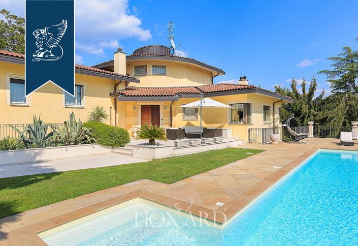 Image No.17-5 Bed Villa for sale