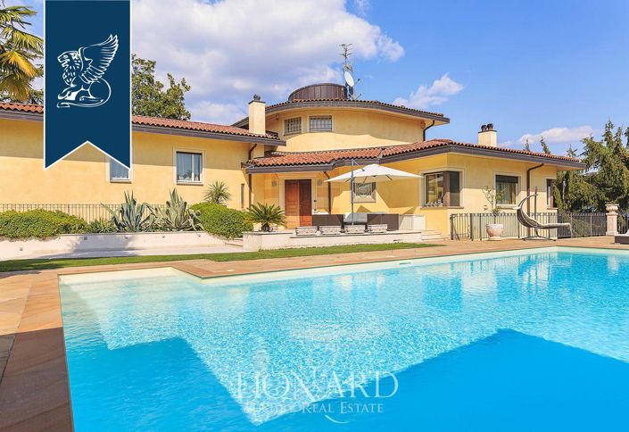 Image No.18-5 Bed Villa for sale