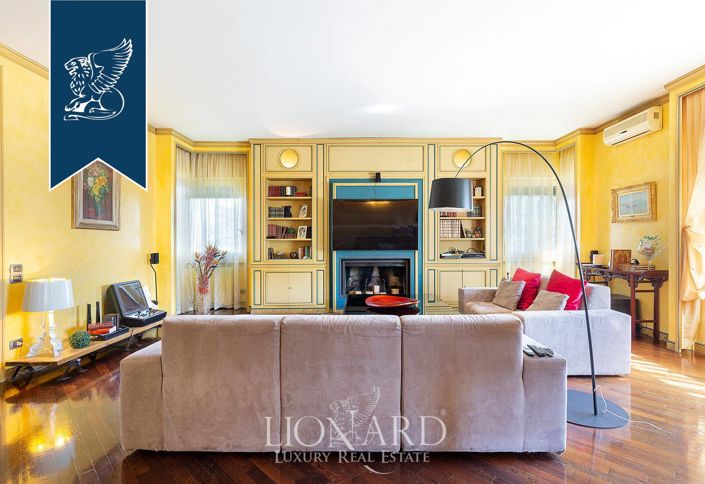 Image No.25-5 Bed Villa for sale