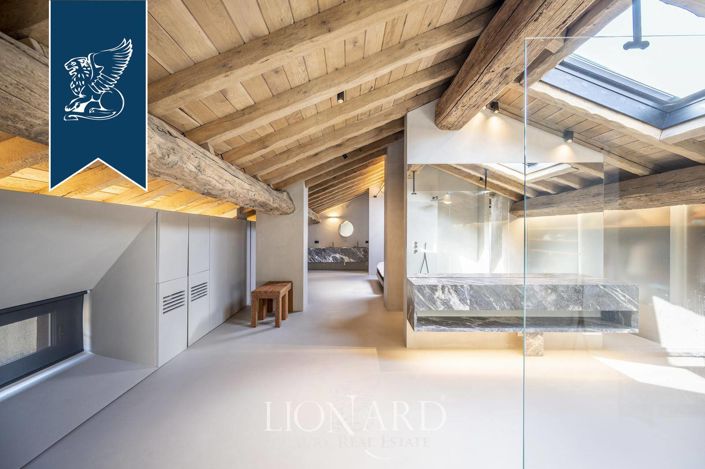 Image No.16-10 Bed Property for sale