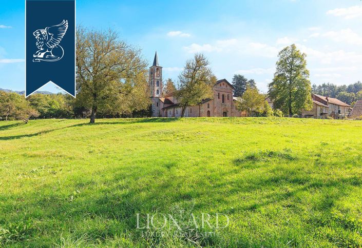 Image No.11-30 Bed Villa for sale