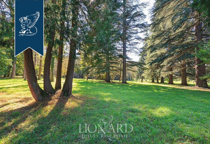 Image No.15-30 Bed Villa for sale