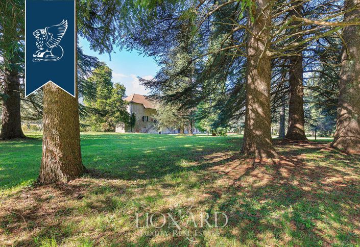 Image No.16-30 Bed Villa for sale